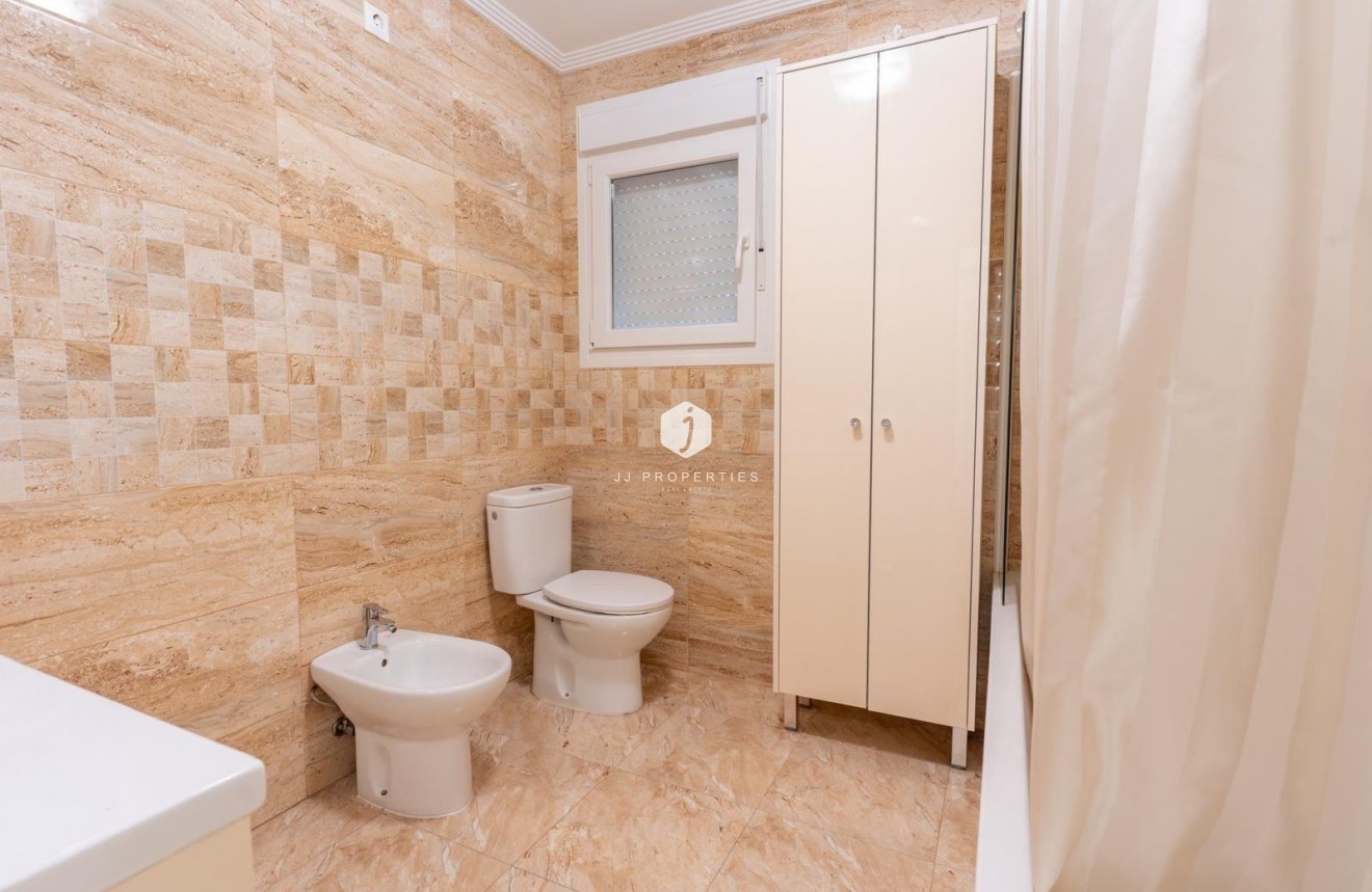 D'occasion - Villa -
Torrevieja - Los Balcones - Los Altos del Edén