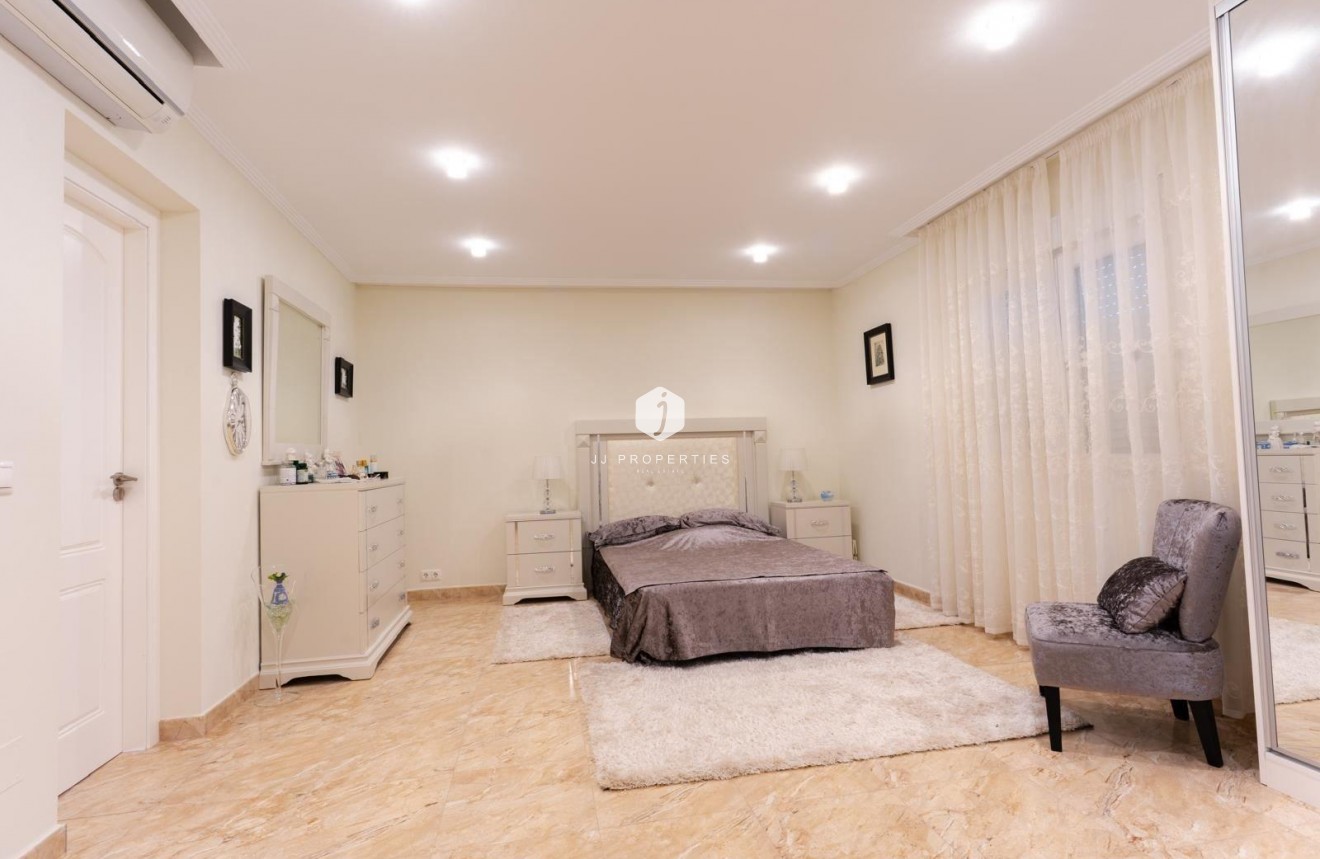 D'occasion - Villa -
Torrevieja - Los Balcones - Los Altos del Edén