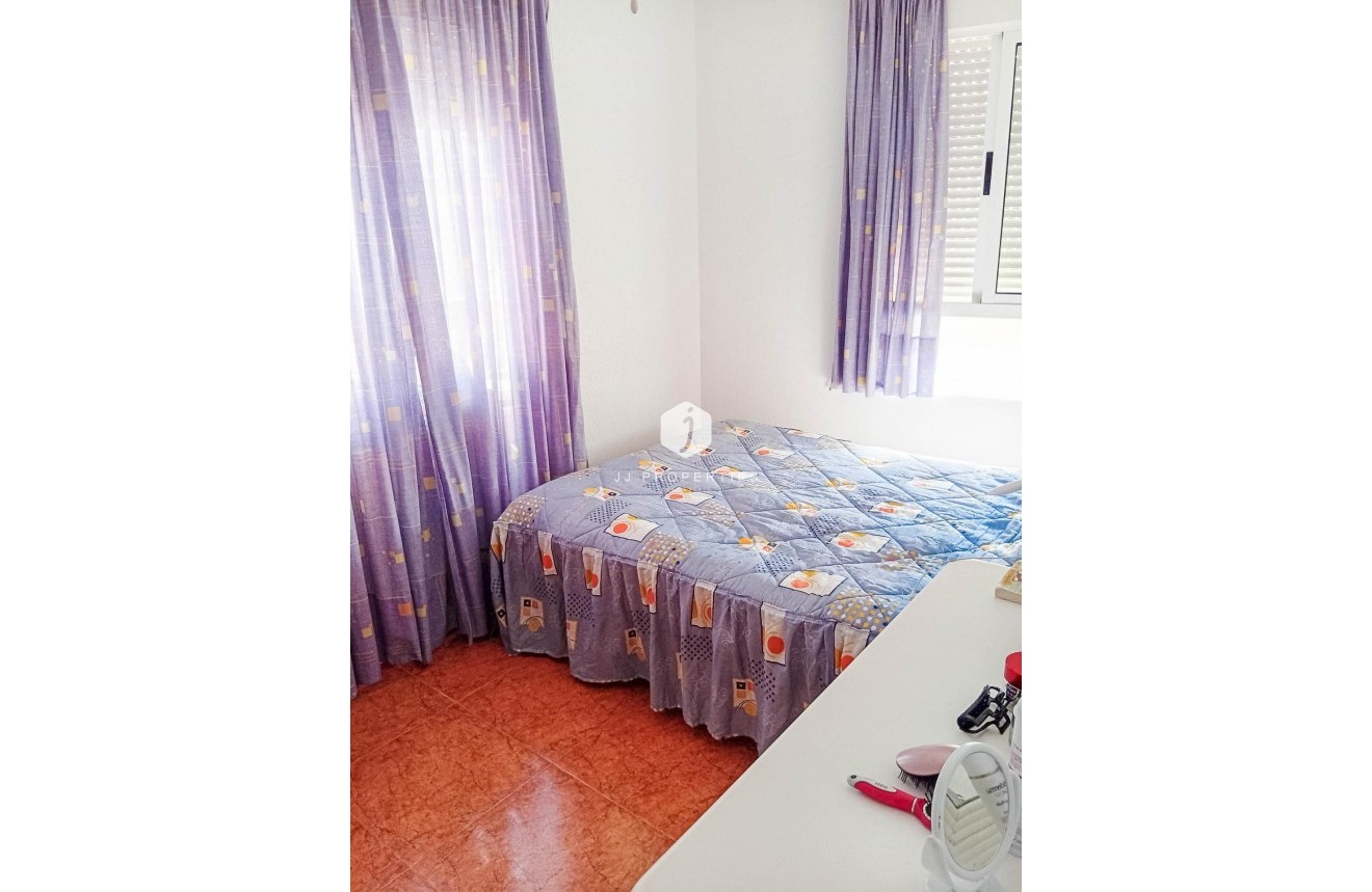 D'occasion - Appartement -
Torrevieja - Playa de los Locos