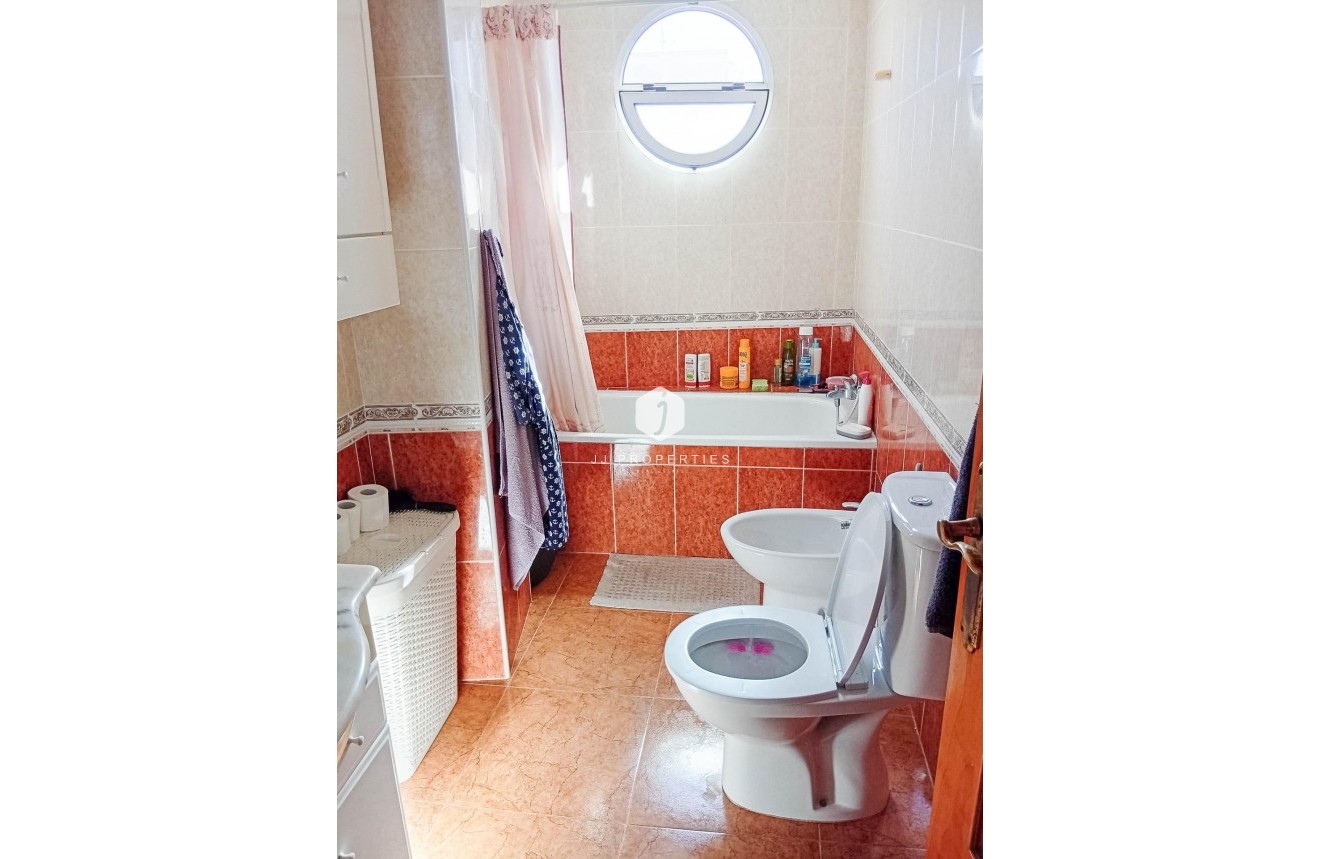 D'occasion - Appartement -
Torrevieja - Playa de los Locos