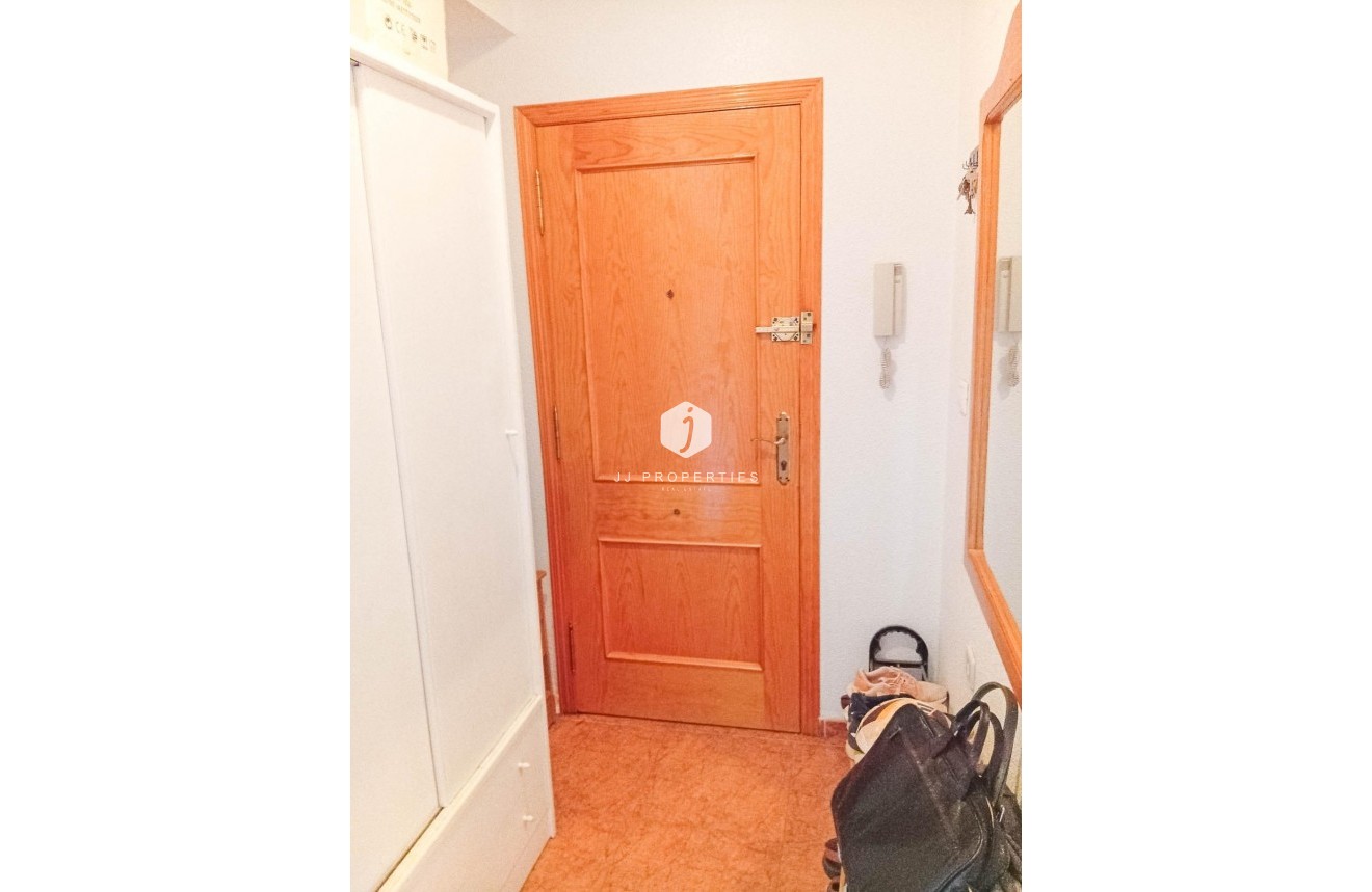 D'occasion - Appartement -
Torrevieja - Playa de los Locos