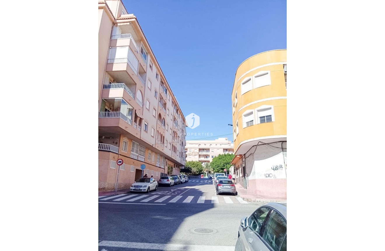 D'occasion - Appartement -
Torrevieja - Playa de los Locos