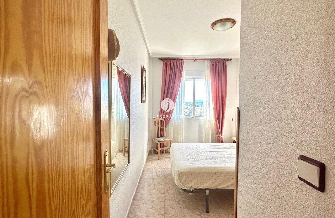 D'occasion - Appartement -
Torrevieja - Torreblanca