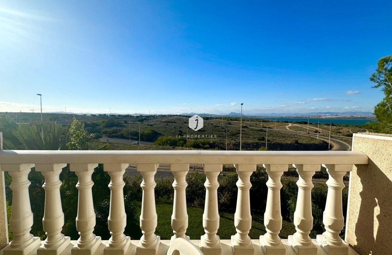 D'occasion - Appartement -
Torrevieja - Torreblanca