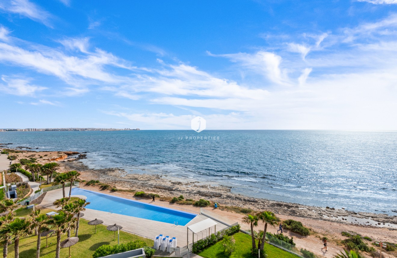 Tweedehands - Appartement / flat -
Punta Prima - Costa Blanca