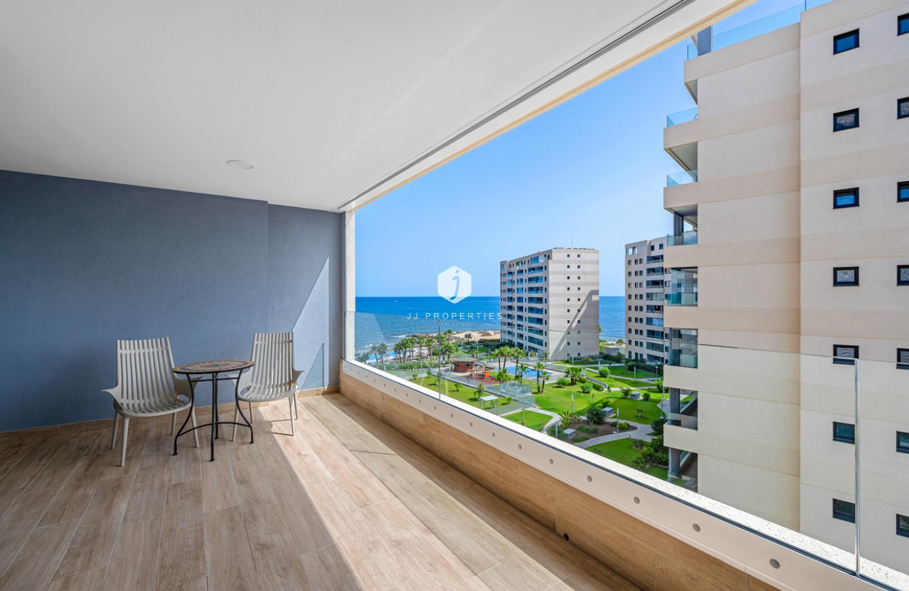 Tweedehands - Appartement / flat -
Punta Prima - Costa Blanca