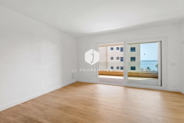 Tweedehands - Appartement / flat -
Punta Prima - Costa Blanca