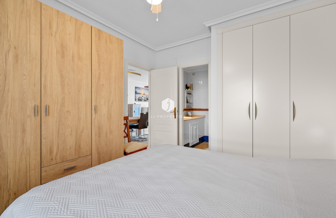 Tweedehands - Appartement / flat -
Playa Flamenca - Costa Blanca