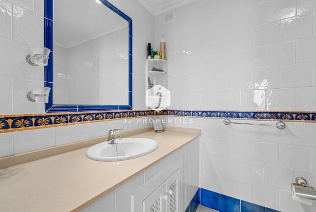 Tweedehands - Appartement / flat -
Playa Flamenca - Costa Blanca