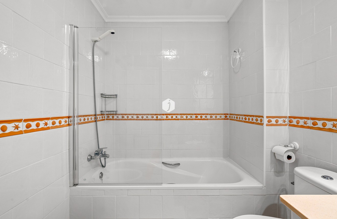 Tweedehands - Appartement / flat -
Playa Flamenca - Costa Blanca