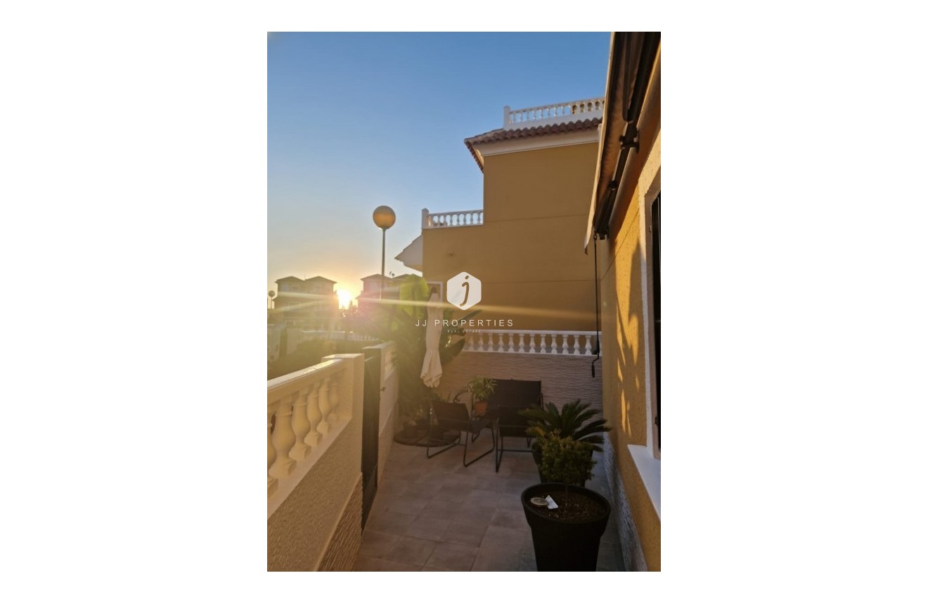 Segunda mano - Duplex -
Playa Flamenca - Costa Blanca