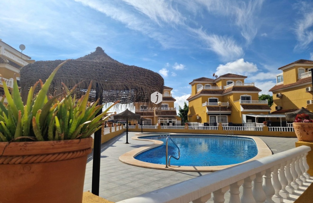 Segunda mano - Duplex -
Playa Flamenca - Costa Blanca