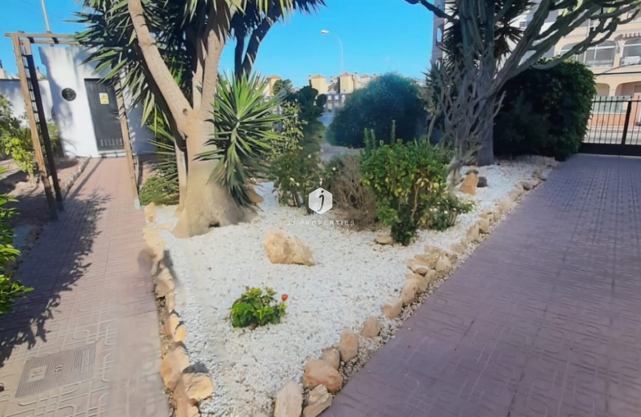 Segunda mano - Duplex -
Playa Flamenca - Costa Blanca