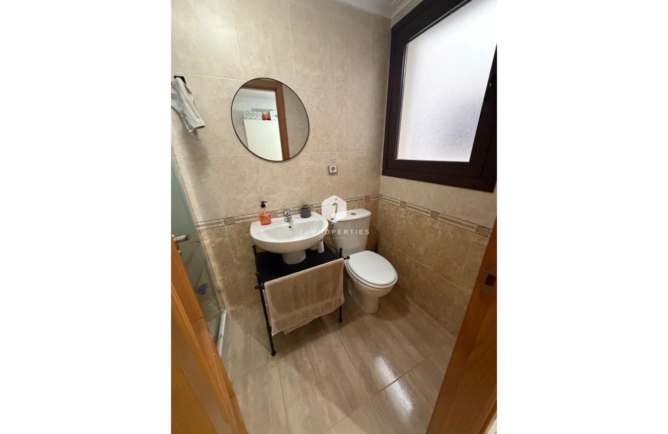 Segunda mano - Apartamento / piso -
Torrevieja - Centro