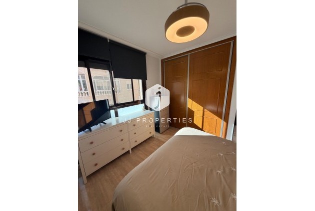 Segunda mano - Apartamento / piso -
Torrevieja - Centro