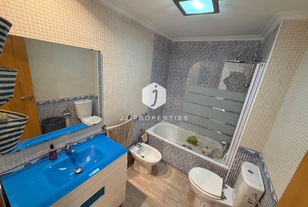 Segunda mano - Apartamento / piso -
Torrevieja - Centro