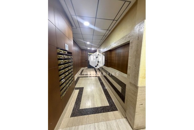 Segunda mano - Apartamento / piso -
Torrevieja - Centro