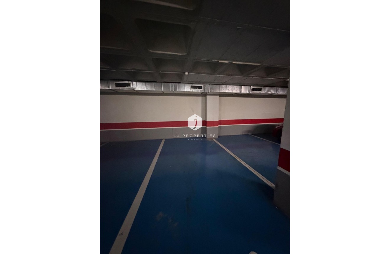 Segunda mano - Apartamento / piso -
Torrevieja - Centro