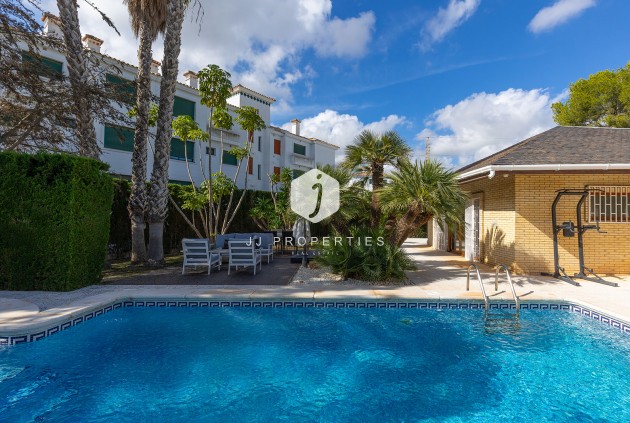 Resale - Villa -
Orihuela Costa - Costa Blanca