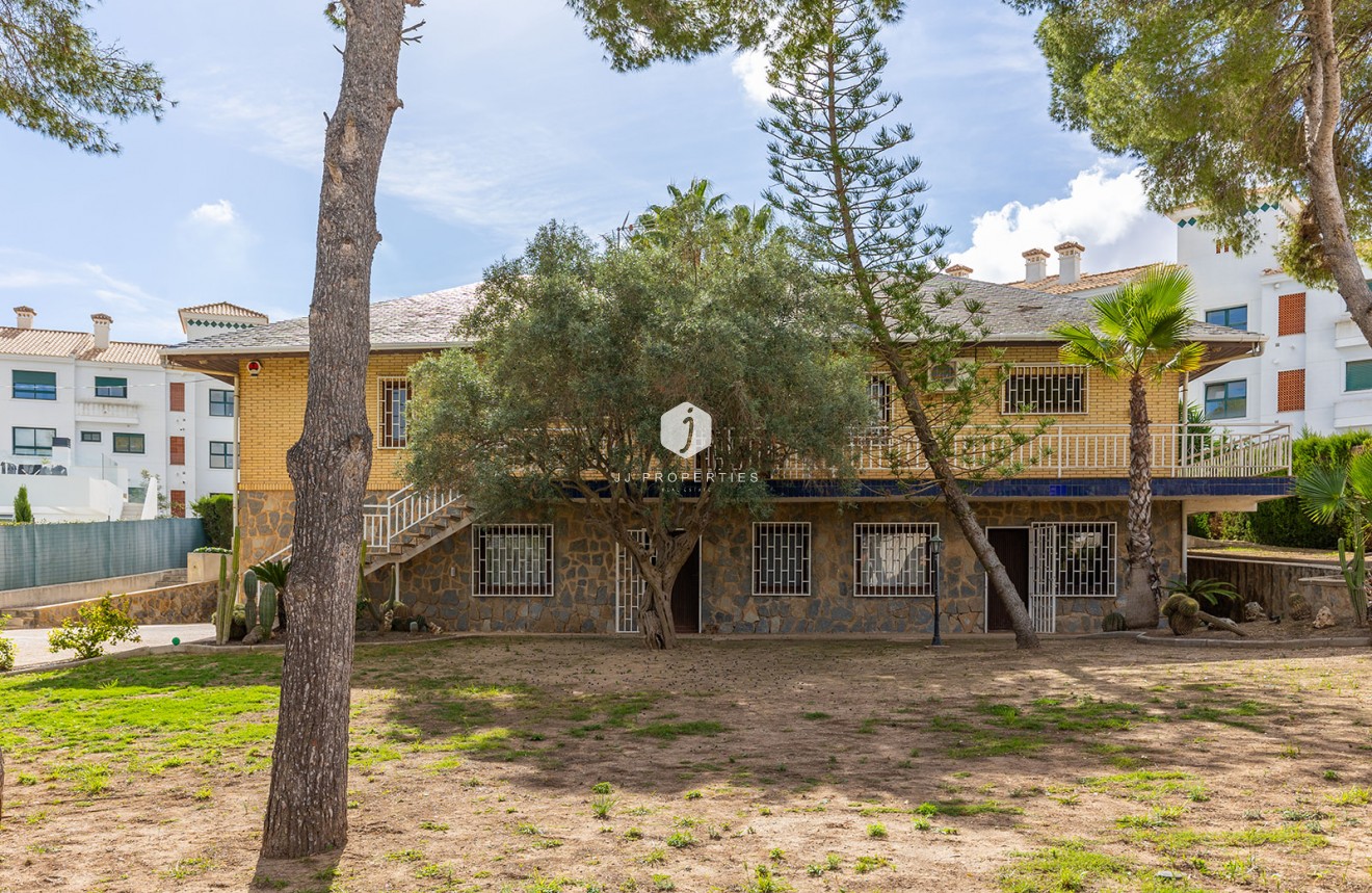 Segunda mano - Villa -
Orihuela Costa - Costa Blanca