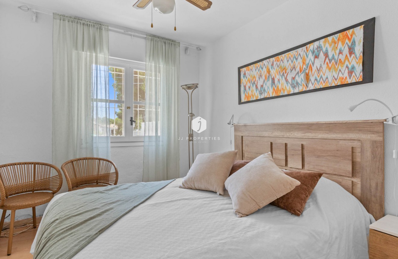 Segunda mano - Bungalow -
Torrevieja - Costa Blanca