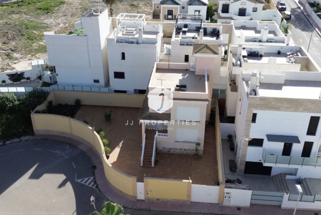 D'occasion - Villa -
Orihuela Costa - Costa Blanca