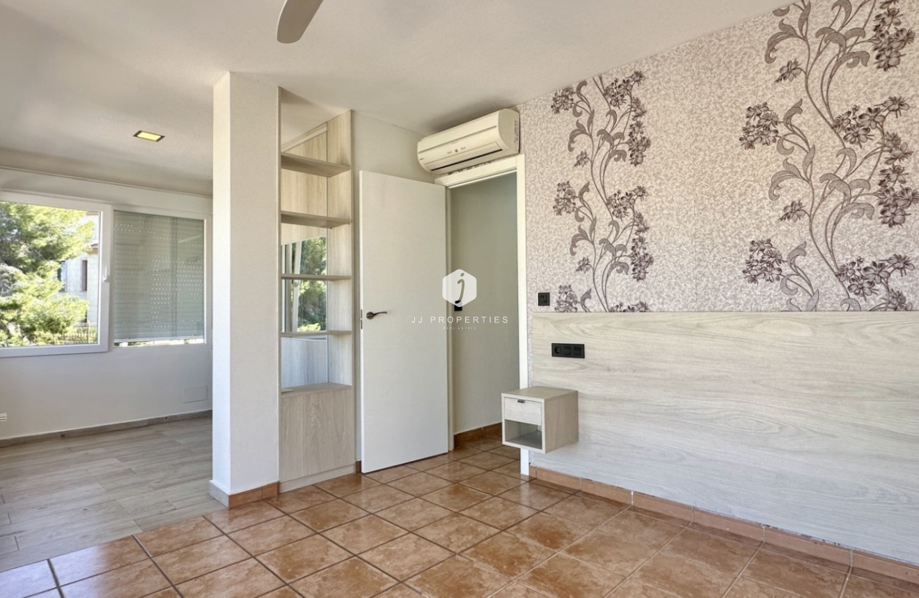 D'occasion - Villa -
Orihuela Costa - Costa Blanca