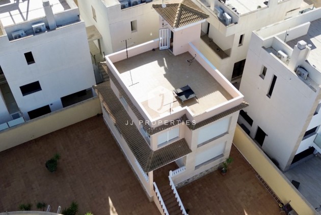 D'occasion - Villa -
Orihuela Costa - Costa Blanca