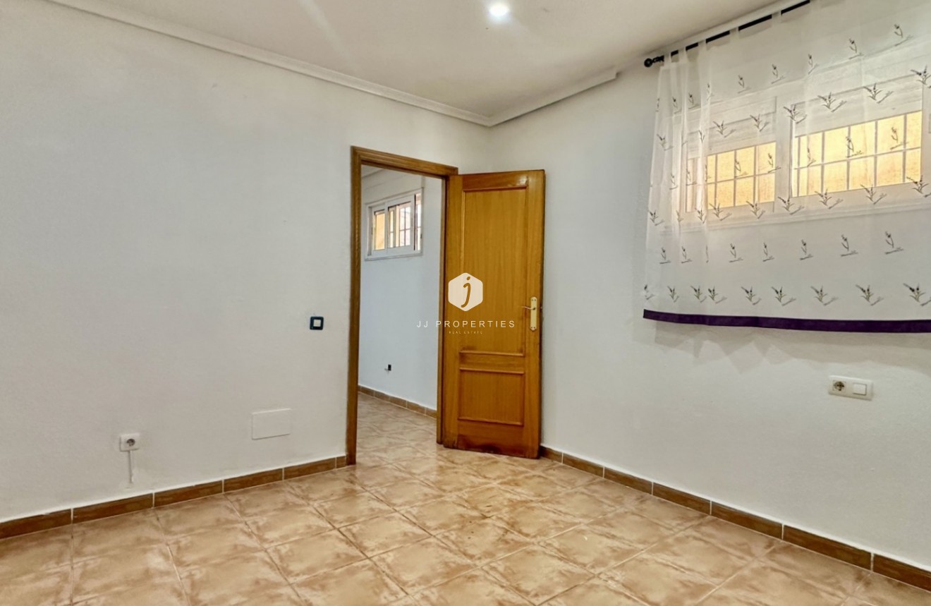 D'occasion - Villa -
Orihuela Costa - Costa Blanca