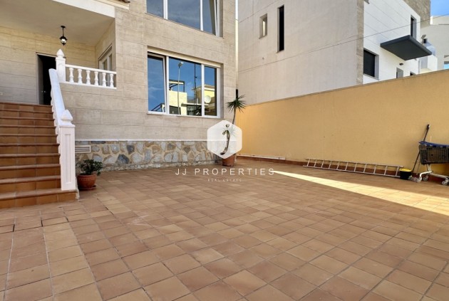 D'occasion - Villa -
Orihuela Costa - Costa Blanca