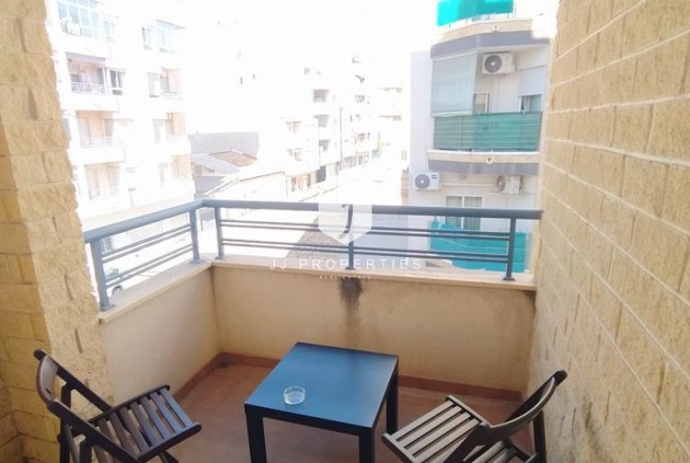 Segunda mano - Apartamento / piso -
Torrevieja - CENTRO CASCO URBANO
