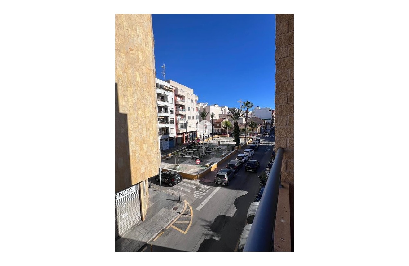 Segunda mano - Apartamento / piso -
Torrevieja - CENTRO CASCO URBANO