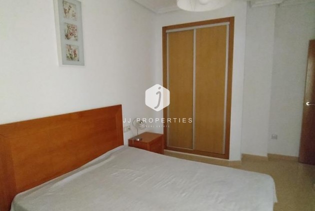 Segunda mano - Apartamento / piso -
Torrevieja - CENTRO CASCO URBANO