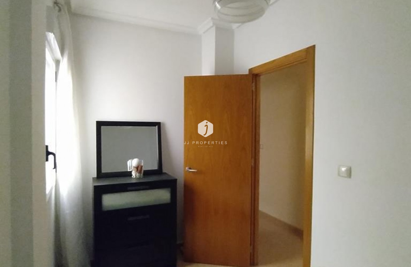 Segunda mano - Apartamento / piso -
Torrevieja - CENTRO CASCO URBANO