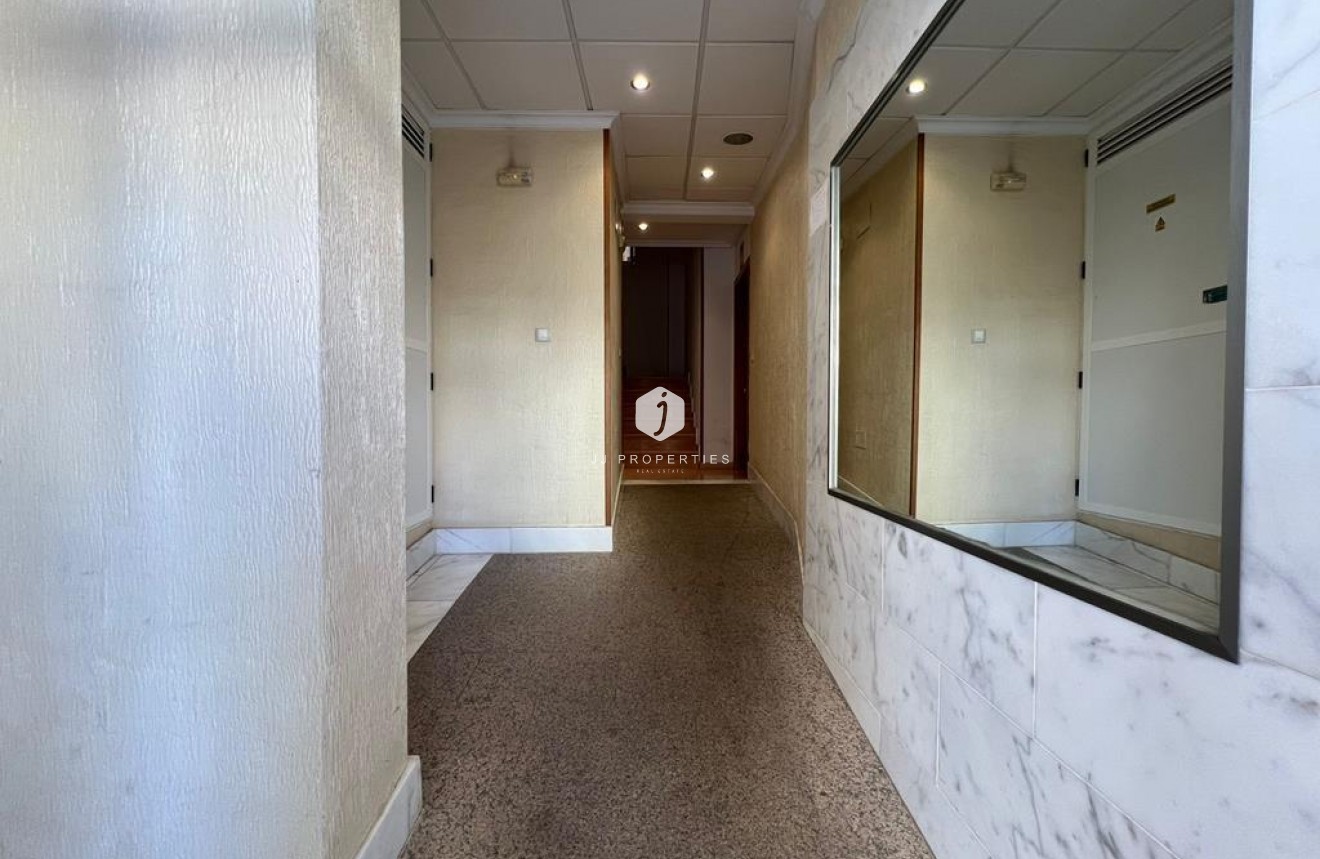 Segunda mano - Apartamento / piso -
Torrevieja - CENTRO CASCO URBANO