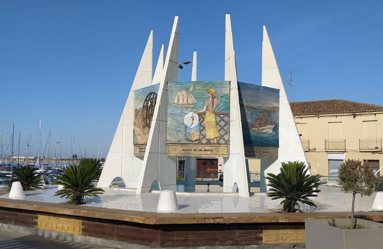 Segunda mano - Apartamento / piso -
Torrevieja - CENTRO CASCO URBANO