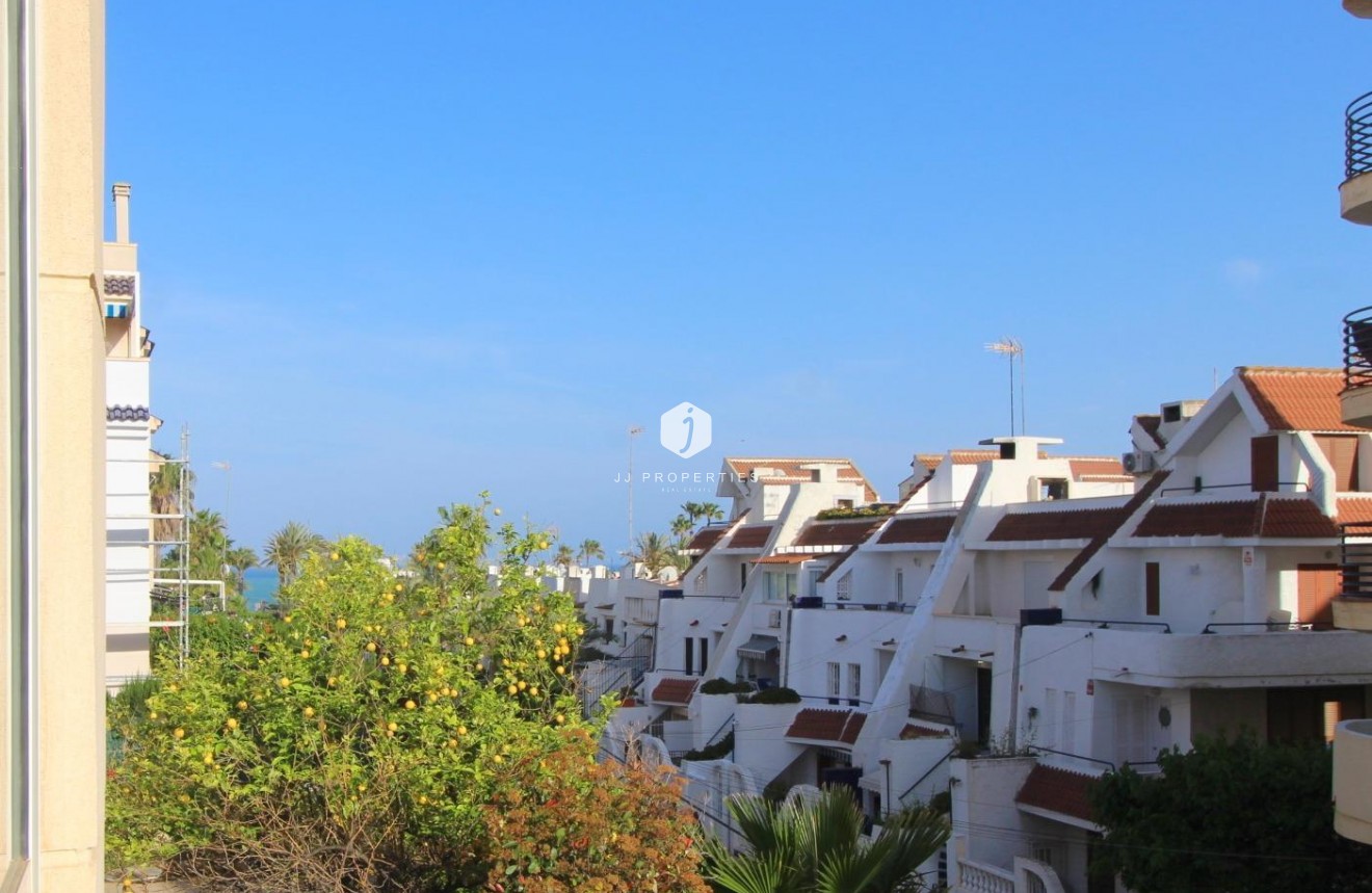 D'occasion - Appartement -
Torrevieja - Costa Blanca