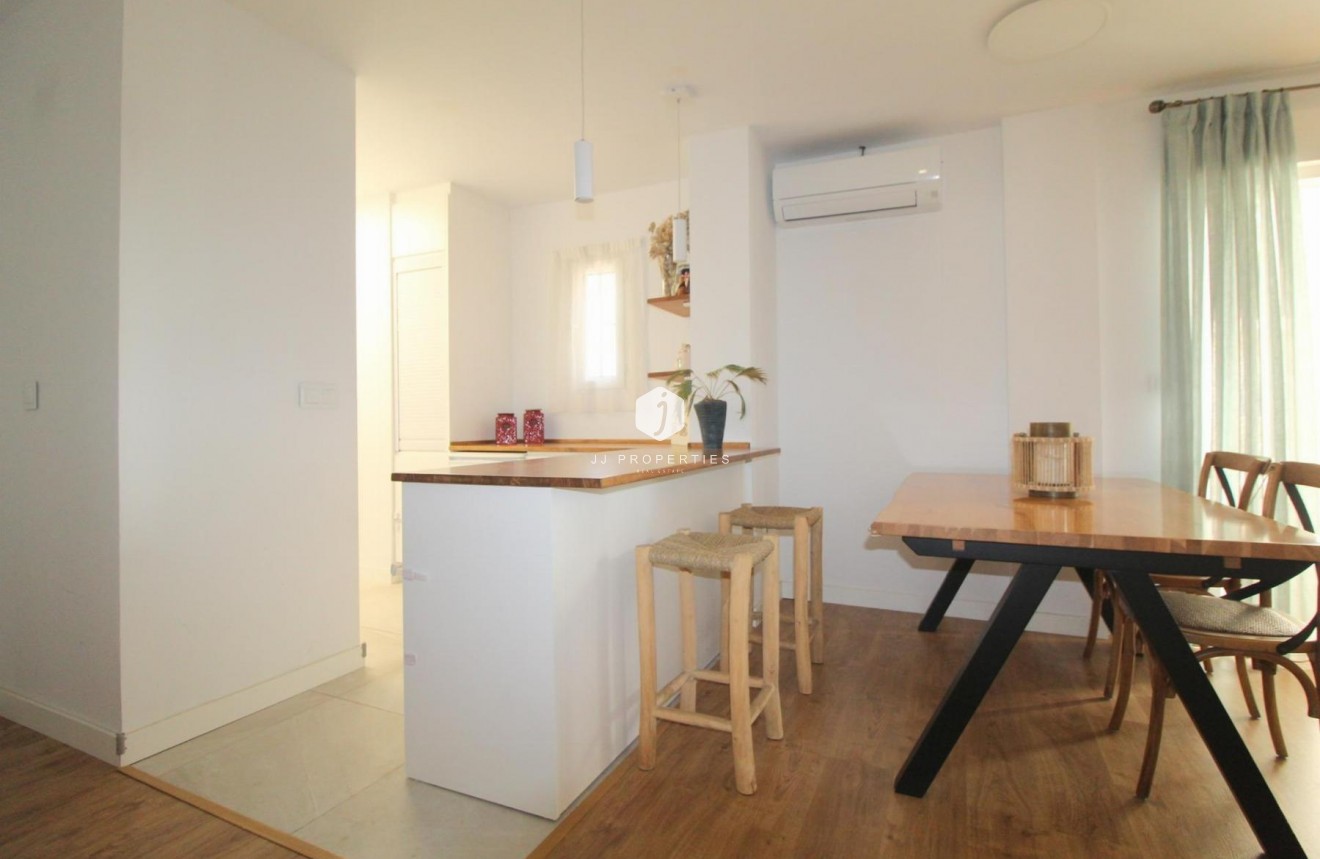 D'occasion - Appartement -
Torrevieja - Costa Blanca