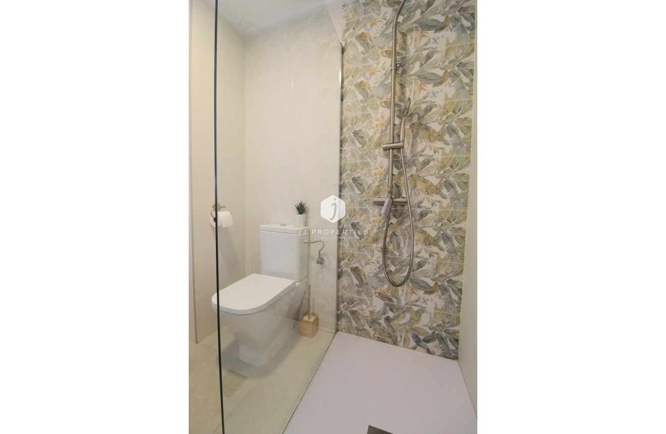 D'occasion - Appartement -
Torrevieja - Costa Blanca