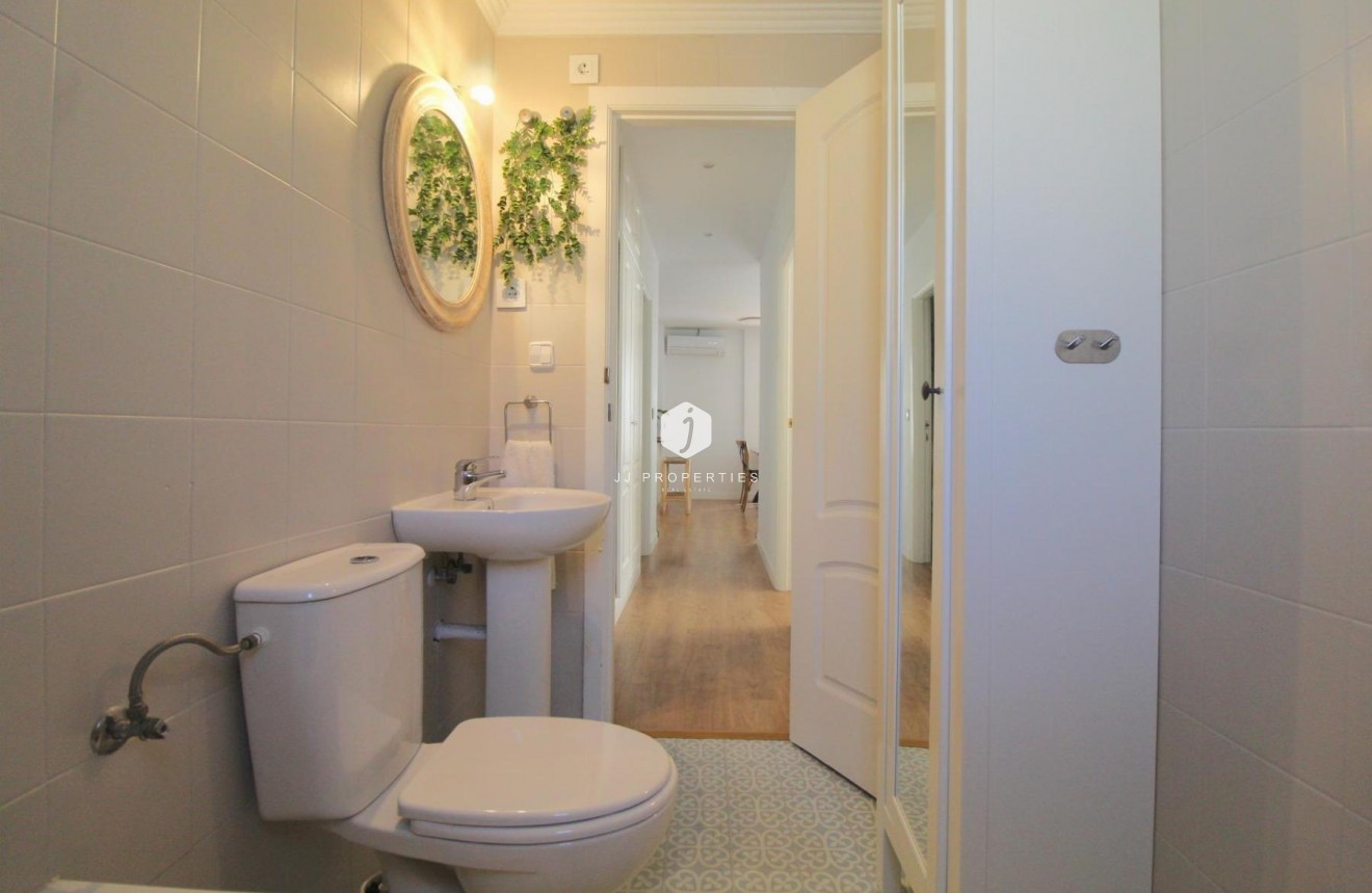 D'occasion - Appartement -
Torrevieja - Costa Blanca