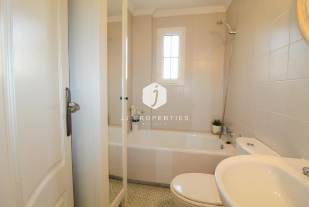 D'occasion - Appartement -
Torrevieja - Costa Blanca