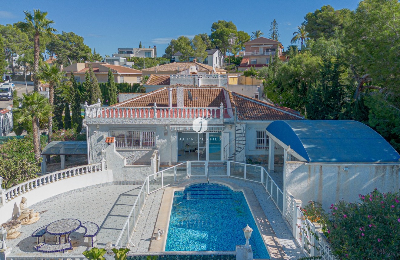 Segunda mano - Villa -
Torrevieja - Costa Blanca