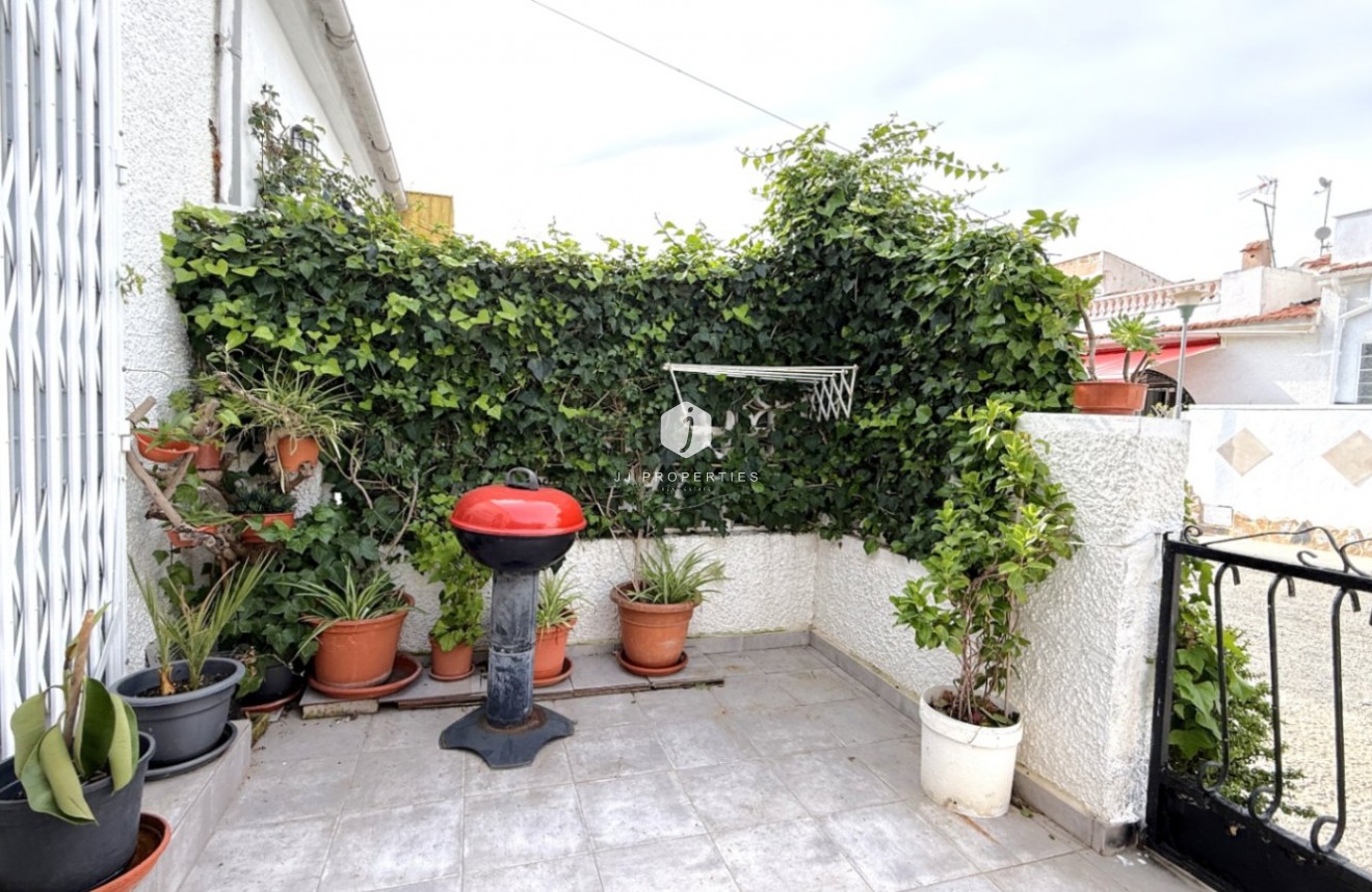 Segunda mano - Bungalow -
Torrevieja - Costa Blanca