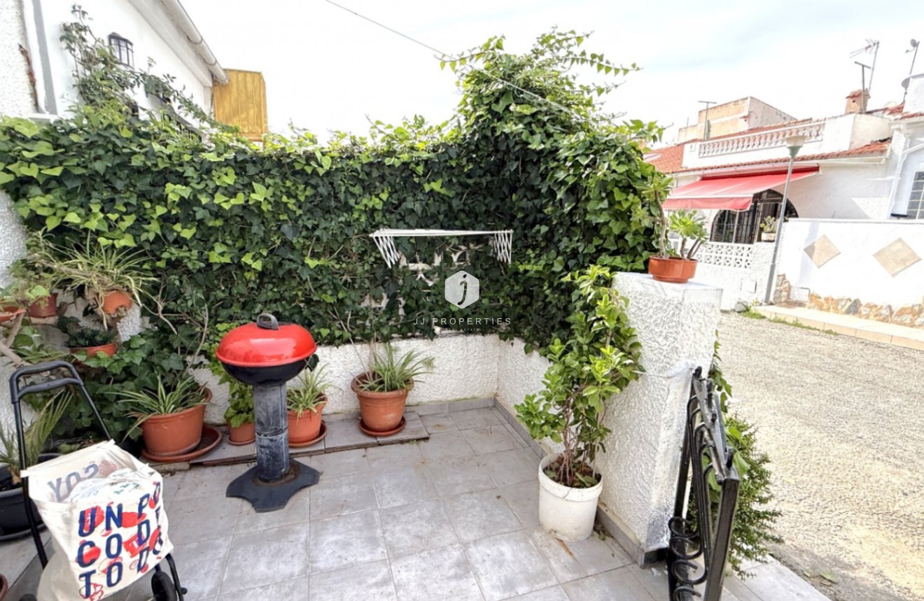 Segunda mano - Bungalow -
Torrevieja - Costa Blanca