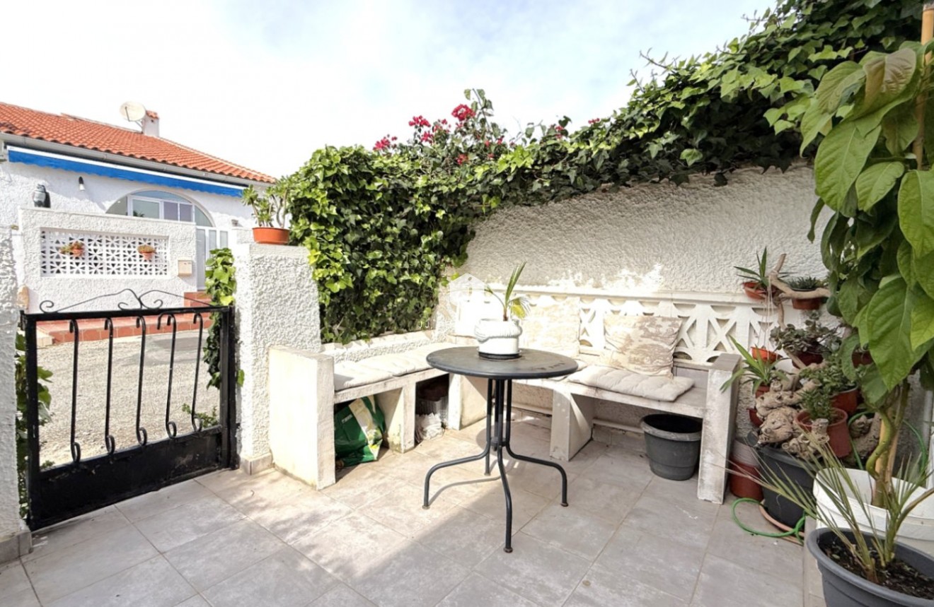 Segunda mano - Bungalow -
Torrevieja - Costa Blanca