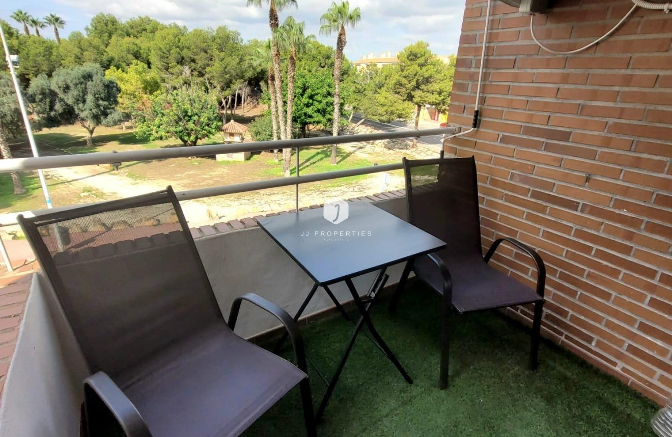 D'occasion - Appartement -
Torrevieja - Acequion