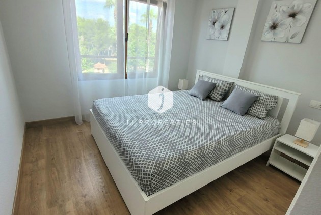 D'occasion - Appartement -
Torrevieja - Acequion