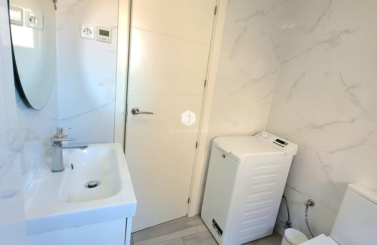 D'occasion - Appartement -
Torrevieja - Acequion