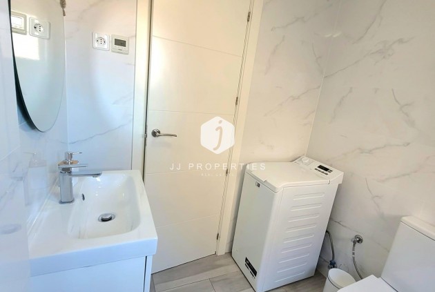 D'occasion - Appartement -
Torrevieja - Acequion