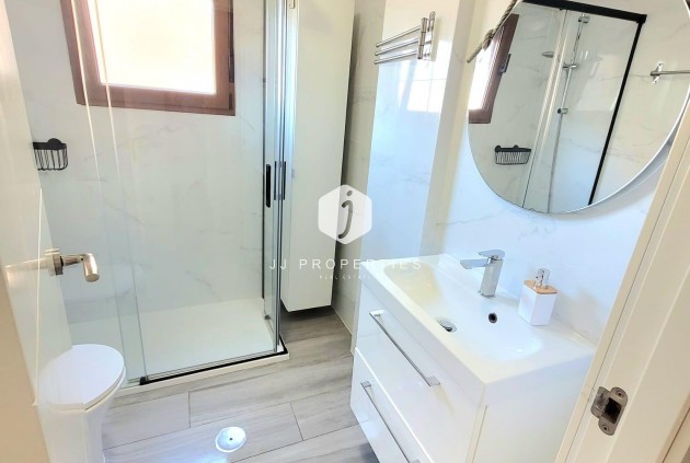 D'occasion - Appartement -
Torrevieja - Acequion